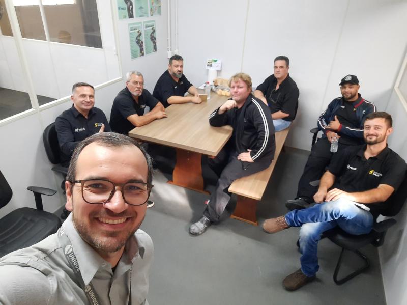 Comercial Araucaria.jpg